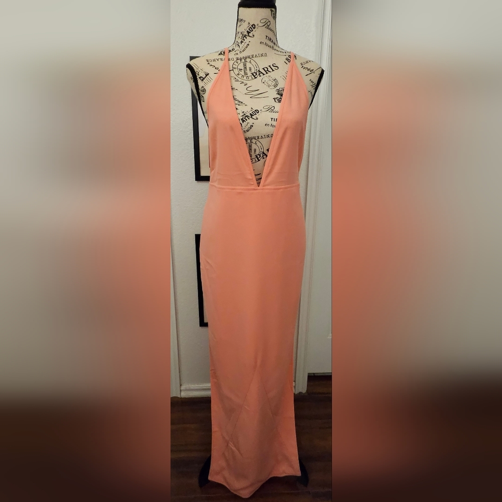 Barbie Girl Maxi Low Cut Peach Dress 🍑 Sz Medium